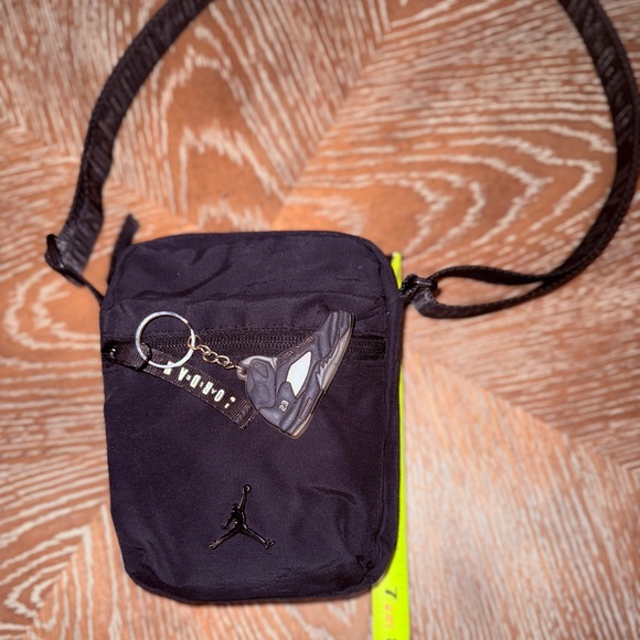 Nike Jordan Airborne Festival Bag - Picture 7 of 10